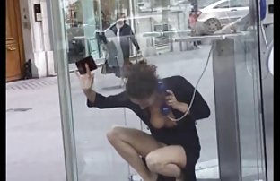 XXX نوازشگر خودش از فیلم سکی عربی طریق شلاق زدن و مکیدن دیک