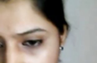 XXX سیلویا مخفی او گستاخ چشم زیر و نوازش خودش فیام سکی را با